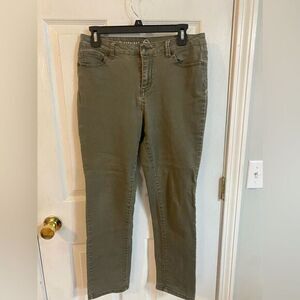 - Women’s W62 Olive Green Jeans Size‎ 10 Petite Classic Fit
